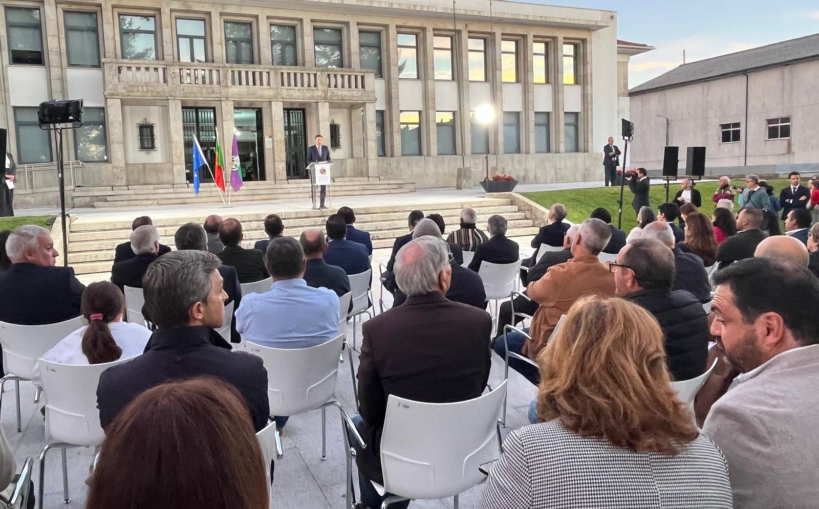 Sátão: Luis Montenegro inaugurou as obras da Secundária, da Praça Paulo VI e Bairro Comercial Digital (c/ áudio)